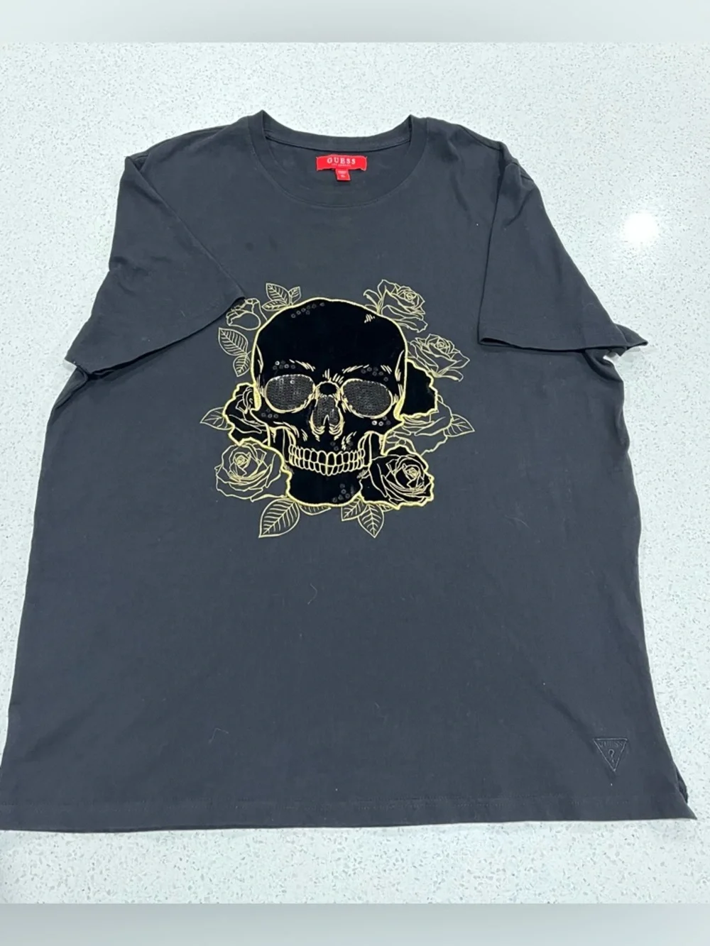 GUESS Jeans Velvet Skull Embellished T-shirt Black Sequins Gold Thread Size XL - Picture 1 of 6